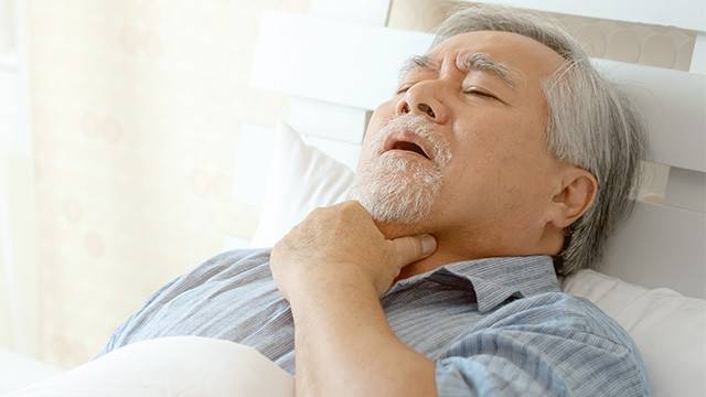 기침이 지속되거나 일상생활 속 불편함을 겪는다면, 정확한 진단을 받는 것이 좋다｜출처: 게티이미지뱅크