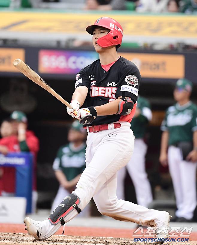 21일 인천 SSG랜더스필드에서 열린 SSG와 KIA의 경기. 타격하는 KIA 박민. 인천=송정헌 기자songs@sportschosun.com/2025.06.21/