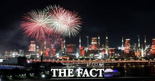 20일 열린 포항국제불빛축제 '데일리 불꽃쇼'. / 포항시