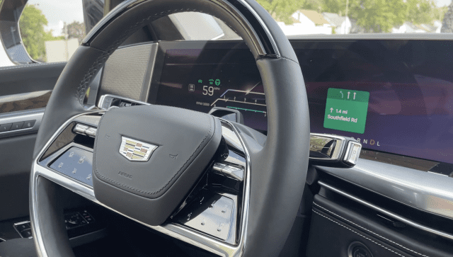 GM 슈퍼크루즈 활성화 디스플레이