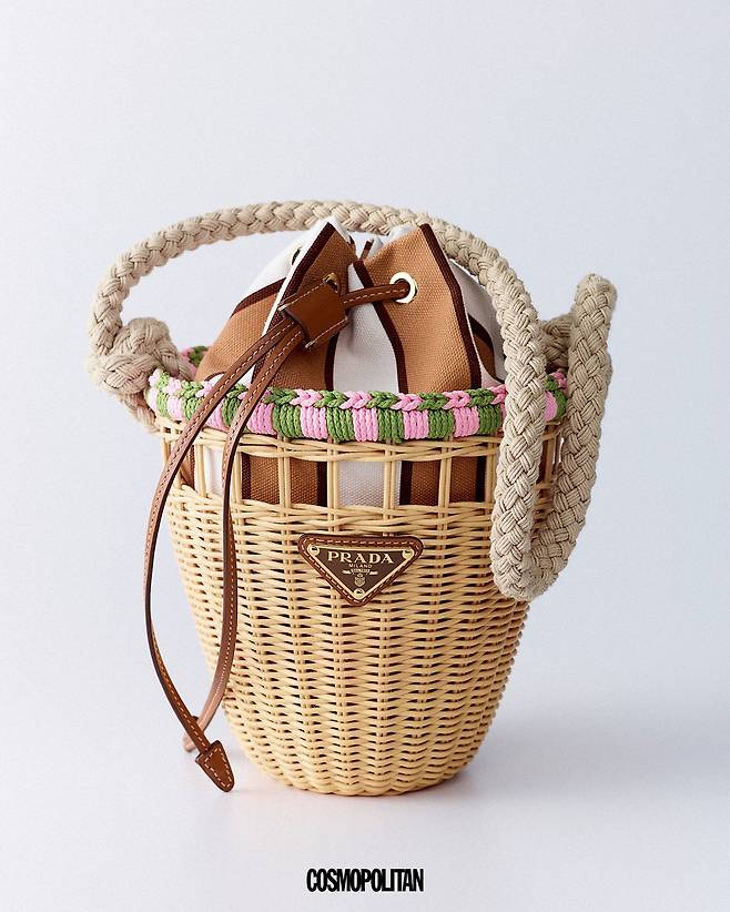 Prada | 가격미정.