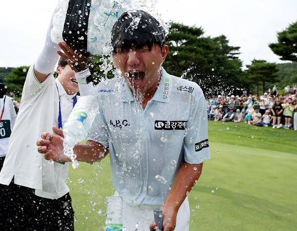 2025년 한국프로골프(KPGA) 투어 제68회 KPGA 선수권대회 우승을 차지한 옥태훈 프로. 사진제공=KPGA