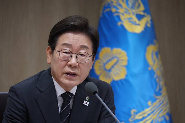 이재명 대통령이 19일 서울 용산 대통령실청사에서 국무회의를 주재하고 있다. 대통령실사진기자단