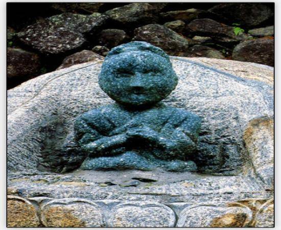 경남 산청군 시천면 천왕사에 보관 중인 경남도 민속문화재 제14호 지리산 성모상. 산청군 제공