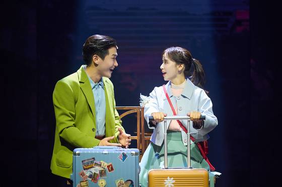 토니상 6관왕을 차지한 '어쩌면 해피엔딩'은 오는 10월 10주년 공연으로 국내 무대를 찾는다. 지난해 다섯번째 시즌 공연 모습. 사진 CJ ENM