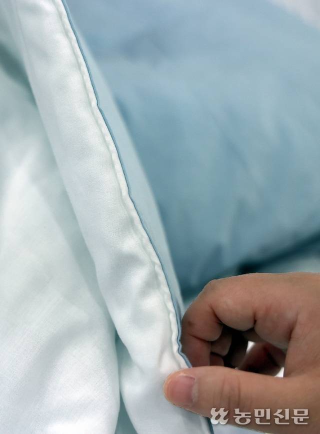 고밀도 순면 이불. 앞면과 뒷면이 모두 고밀도 순면으로 돼 있다.