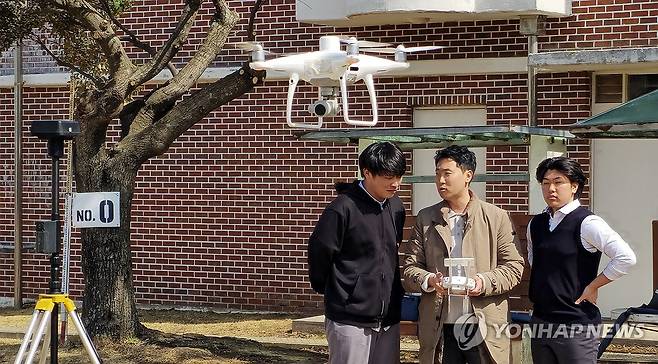 협약형 특성화고 한림공고 도시공간건설과 수업 모습 (제주=연합뉴스) 김호천 기자 = 협약형 특성화고인 제주 한림공고 도시공간건설과 3학년 수업 모습. 2025.3.18 khc@yna.co.kr