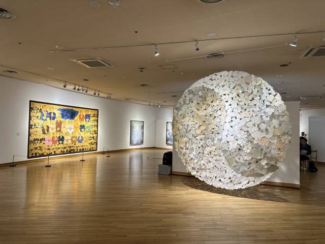 김경화 '민중의 태극'(오른쪽). 김은영 기자