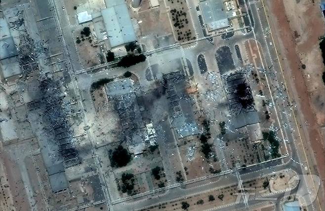 막사 테크놀로지가 제공한 22일(현지시산) 이란 중부 이스파한 핵농축 시설을 촬영된 위성 사진. 2025. 6.22 ⓒ AFP=뉴스1 ⓒ News1 신기림 기자