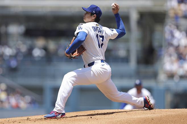 오타니는 1이닝 동안 4타자를 맞아 무안타 무실점 2탈삼진의 호투를 펼쳤다. AP연합뉴스