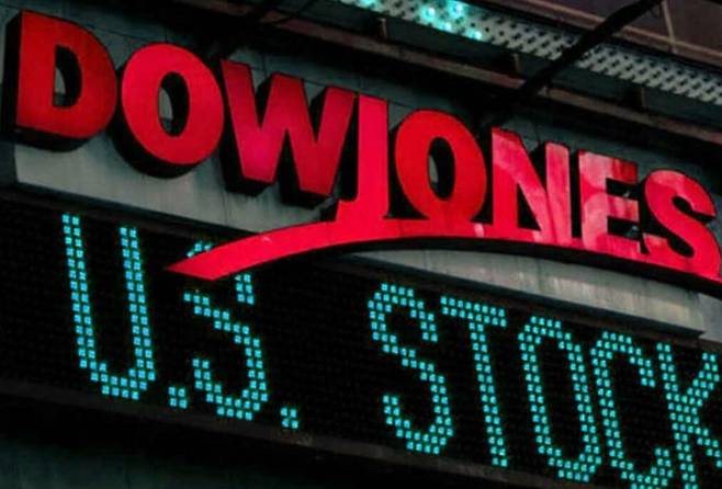 다우지수 전광판 - NYSE 홈피 갈무리
