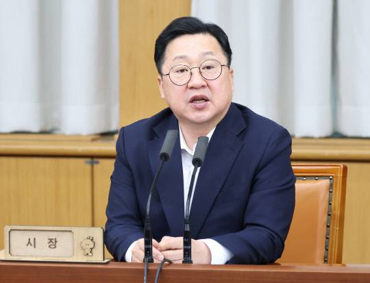 이장우 시장은 23일 주재한 주간업무보고회에서 지난 주 미국 보스턴 등 공무국외출장에서 느낀 소회를 밝히며, "실질적으로 우수한 인재를 키울 수 있는 여건이 갖춰져야만 바이오 일류도시가 될 수 있다"고 밝혔다. 대전시 제공