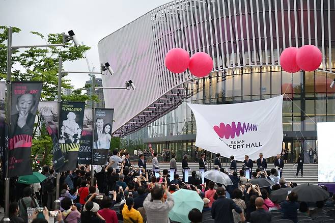 부산시민공원 안에 2011석 규모로 들어선 클래식 전문 공연장 부산콘서트홀은 비수도권 공연장 최초로 파이프 오르간을 갖췄다. 클래식부산 제공