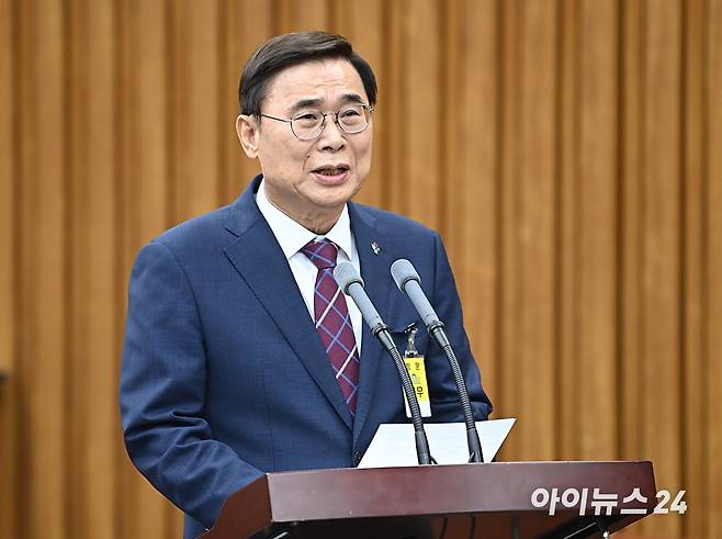 이종석 국가정보원장 후보자가 19일 오전 서울 여의도 국회에서 열린 인사청문회에서 모두발언을 하고 있다. [사진=곽영래 기자]