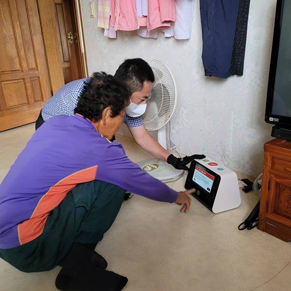 노인복지시설을 점검하고 있다. [사진=남원시 ]