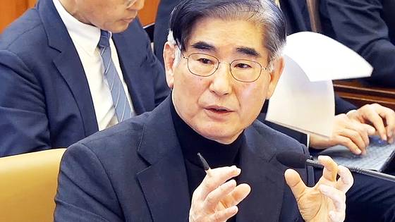 김용현 전 국방부 장관이 지난 1월 23일 서울 종로구 헌법재판소에서 열린 윤석열 당시 대통령 탄핵심판 4차 변론에 증인으로 출석해 발언하고 있다. [사진 헌법재판소]