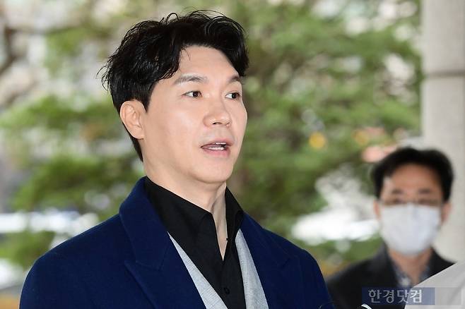 방송인 박수홍이 광고 모델료 5억원을 못 받아 민사 소송 중인 사실이 전해졌다. /사진=한경DB