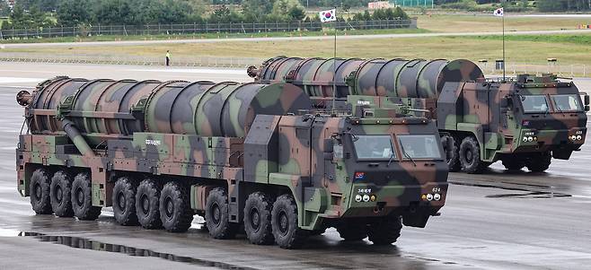 Transporter erector launchers carrying Korea’s secretive Hyunmoo-5 ballistic missiles are revealed for the first time at a ceremony marking the 76th Armed Forces Day at Seoul Air Base in Seongnam, Gyeonggi, Oct. 1, 2024. [NEWS1]