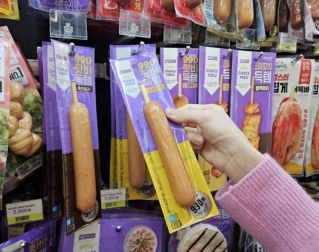 CU의 초저가 상품. [사진 = BGF리테일 제공]