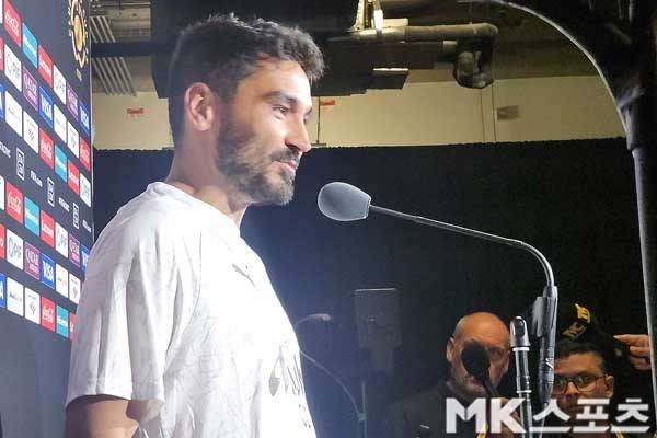 귄도안이 인터뷰를 갖고 있다. 사진(美 애틀란타)= 김재호 특파원