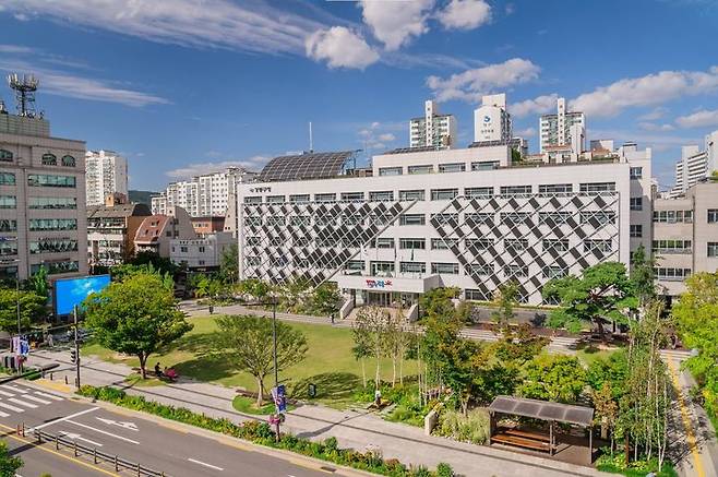 [서울=뉴시스] 강동구청 청사 전경. 2025.03.11 (사진 제공=강동구청) photo@newsis.com *재판매 및 DB 금지