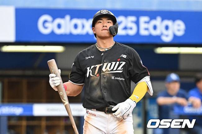 [OSEN=대구, 이석우 기자]  KT 위즈 안현민 028 2025.06.15 / foto0307@osen.co.kr