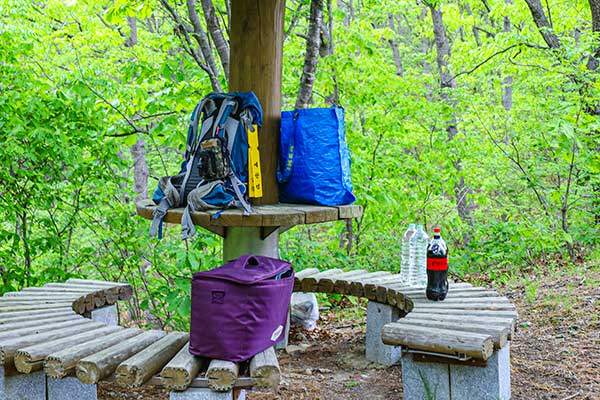 닭재에서 발견한 '보만식계' 종주 보급품, 산꾼들의 열정을 엿보다.