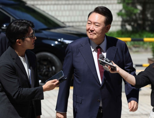 내란혐의 8차 공판 출석하는 윤석열 전 대통령. 연합뉴스