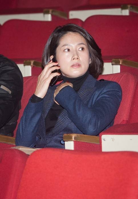 2011년 11월 22일 배우 심은하가 남편 지상욱 전 의원의 서울 서대문구 신촌동 연세대 백주년 기념관에서 열린 책 '굿소사이어티' 북파티 참석했다. 사진=박은숙 기자