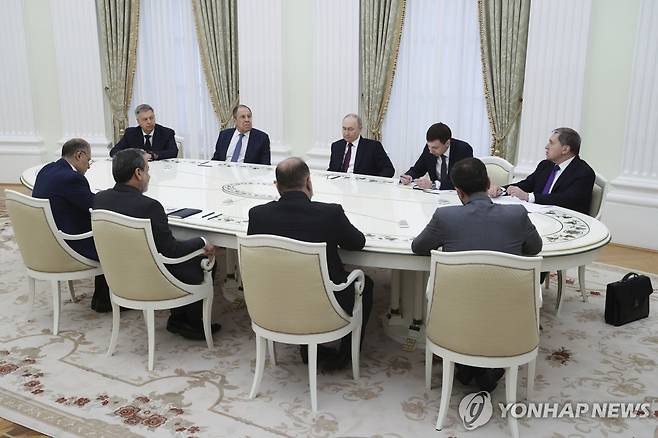 푸틴, 이란 외무장관 회동 [AP/크렘린풀 연합뉴스. 재판매 및 DB 금지]