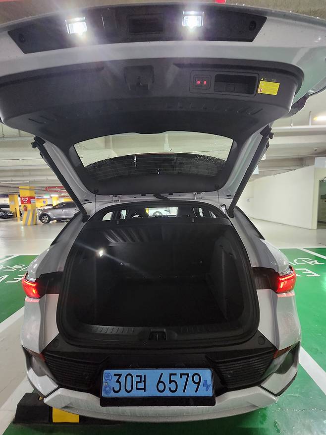 BYD 아토3 적재공간. 기본 440리터, 폴딩 시 최대 1340리터다./사진=도다솔 기자