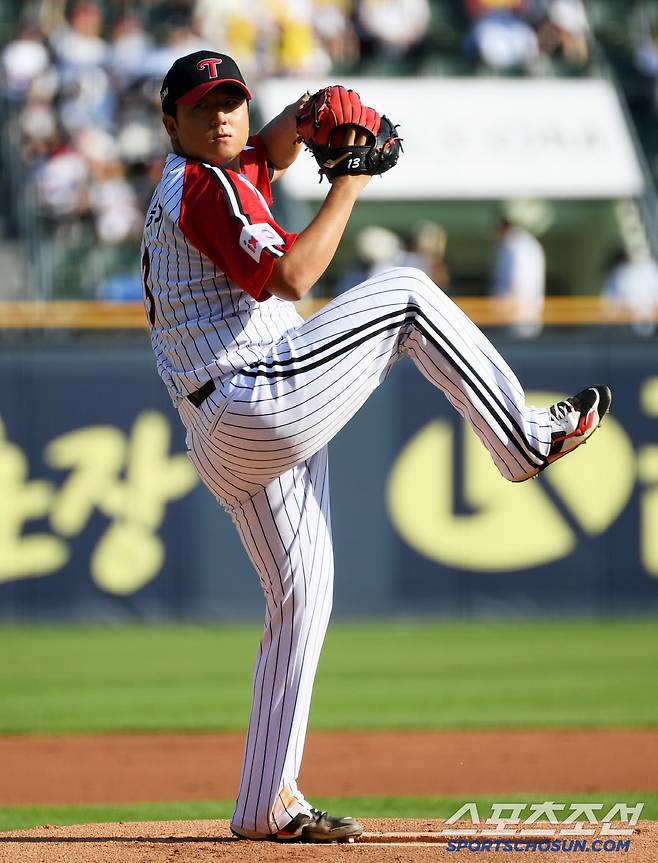 22일 잠실구장에서 열린 LG 트윈스와 두산 베어스의 경기. LG 송승기가 역투하고 있다. 잠실=박재만 기자 pjm@sportschosun.com/2025.06.22/