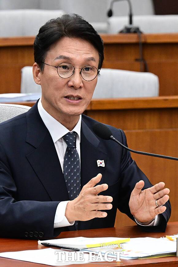 질의 답변하는 김민석 국무총리 후보자.