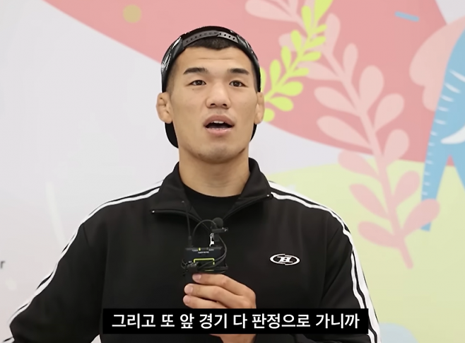 유튜브 채널 '이교덕'에 달린 댓글을 통해 세계 최고의 종합격투기 무대인 UFC에서 우승한 고석현 선수의 미담이 전해졌다. 유튜브채널 이교덕 캡처