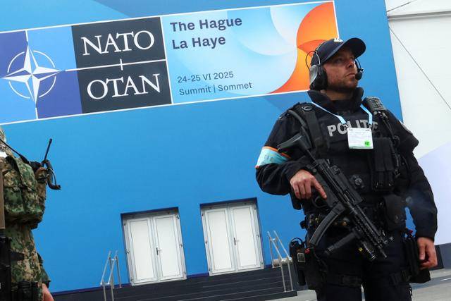 네덜란드 헤이그 나토 정상회의장. 헤이그=로이터연합