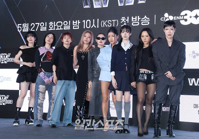 팀 코리아 '범접' 모니카, 립제이, 아이키, 가비, 리정, 리헤이, 노제, 허니제이, 효진초이가 27일 오전 서울 강남구 에스제이쿤스트할레에서 열린 Mnet 예능 '월드 오브 스트릿 우먼 파이터(WSWF)' 제작발표회에 참석해 포즈를 취하고 있다. '월드 오브 스트릿 우먼 파이터'는 전 세계 쎈 언니들의 자존심을 건 글로벌 춤 싸움. 27일 밤 10시 첫 방송. 서병수 기자 qudtn@edaily.co.kr /2025.05.27/
