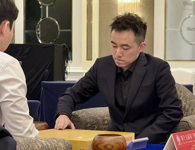 중국 양카이원 9단이 생애 첫 메이저 세계 타이틀을 차지했다. 결승까지 오는 과정에서 신진서-변상일-리쉬안하오를 꺾었고, 결승 3번기에서 박정환 9단을 2-1로 제압했다. 한국기원 제공