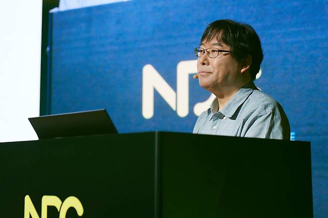 박용현 넥슨코리아 개발 부사장 겸 넥슨게임즈 대표는 24일 경기 성남 분당구 판교 경기창조경제혁신센터에서 열린 넥슨 개발자 컨퍼런스(NDC) 2025 기조강연에서  ‘우리가 빅 게임을 만드는 이유’라는 주제를 발표했다. 넥슨 제공