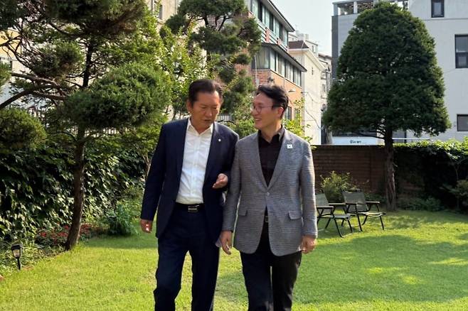 정청래 더불어민주당 의원(왼쪽), 김민석 국무총리 후보자 /사진=정청래 의원 페이스북