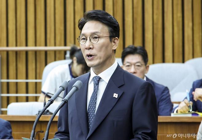 [서울=뉴시스] 김금보 기자 = 김민석 국무총리 후보자가 24일 서울 여의도 국회에서 열린 인사청문회에서 모두발언을 하고 있다. 2025.06.24. kgb@newsis.com /사진=김금보