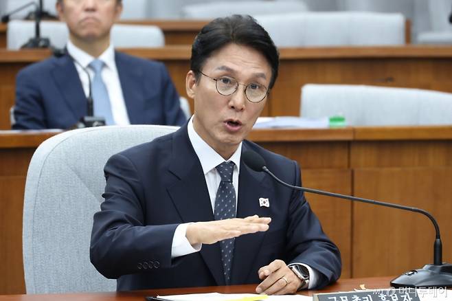 김민석 국무총리 후보자가 24일 서울 여의도 국회에서 열린 인사청문회에 출석해 의원 질의에 답하고 있다. /사진=뉴스1