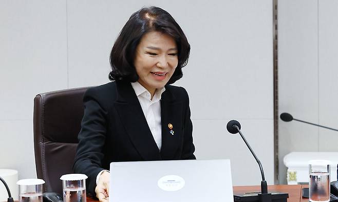 이진숙 방통위원장이 24일 서울 용산 대통령실 청사에서 열린 국무회의에 참석했다. 대통령실사진기자단