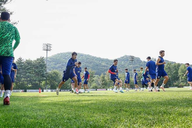 대한축구협회는 15년째 10만원으로 동결된 국가대표팀 수당을 인상하려는 움직임을 보이고 있다. 사진제공|대한축구협회