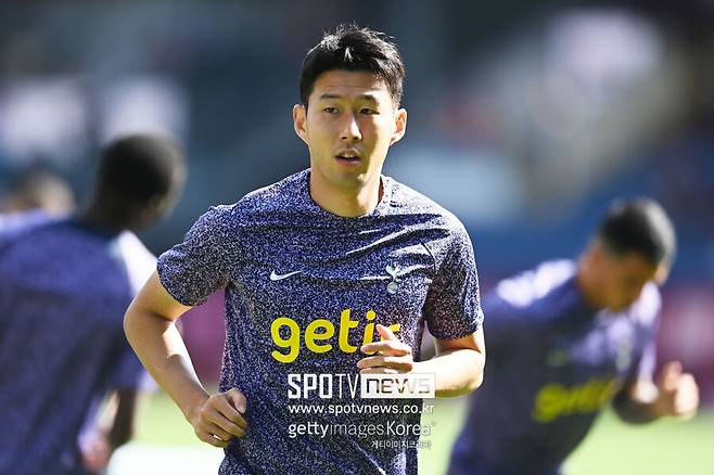 ▲ 손흥민과의 계약은 내년 여름이면 만료되기 때문에 토트넘이 손흥민을 다른 팀에 넘기려면 이적료를 남길 수 있는 올여름이 적기다. 하지만 토트넘은 우승 업적을 세운 손흥민을 보내는 데 주저하는 분위기라고 ESPN은 전했다.