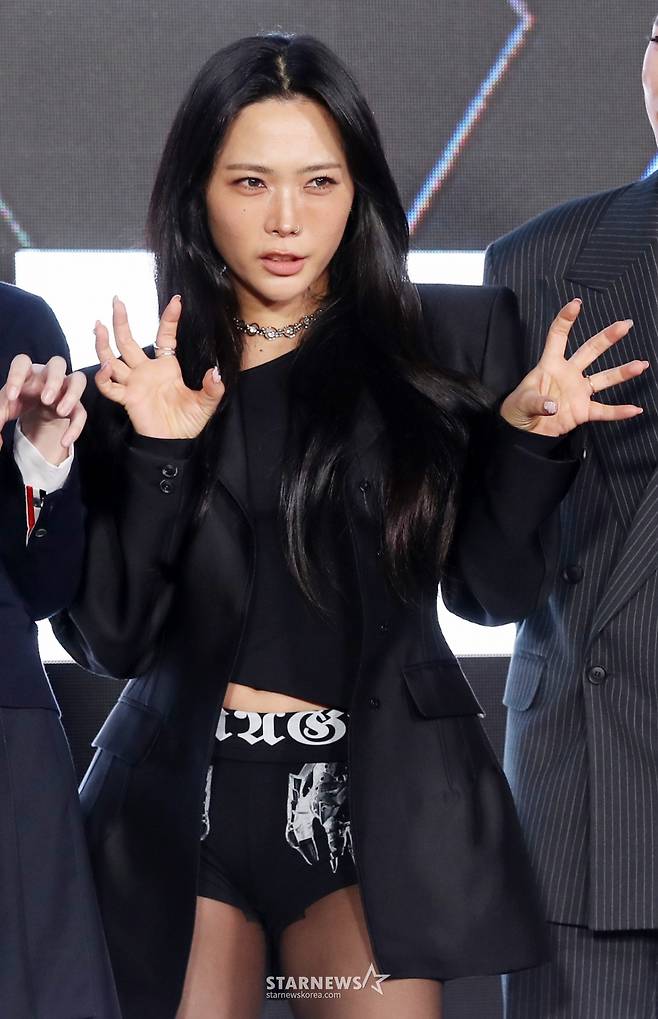 댄서 허니제이가 27일 오전 서울 강남구 에스제이쿤스트할레에서 진행된 Mnet '월드 오브 스트릿 우먼 파이터' 제작발표회에 참석해 포즈를 취하고 있다. /2025.05.27 /사진=김휘선 hwijpg@