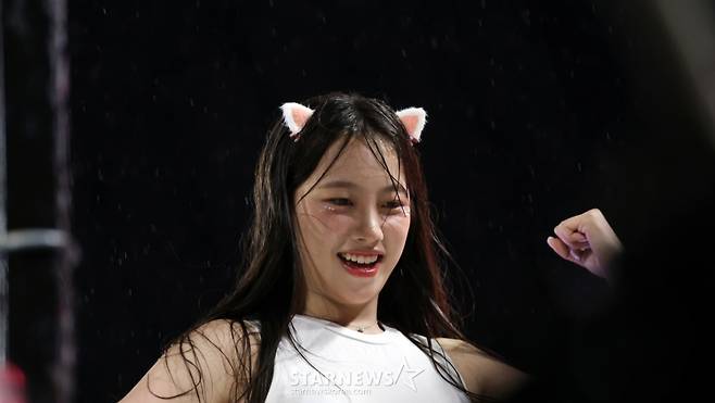 [★화보]KT 이서윤 '폭우에도' 멈출수 없는 응원