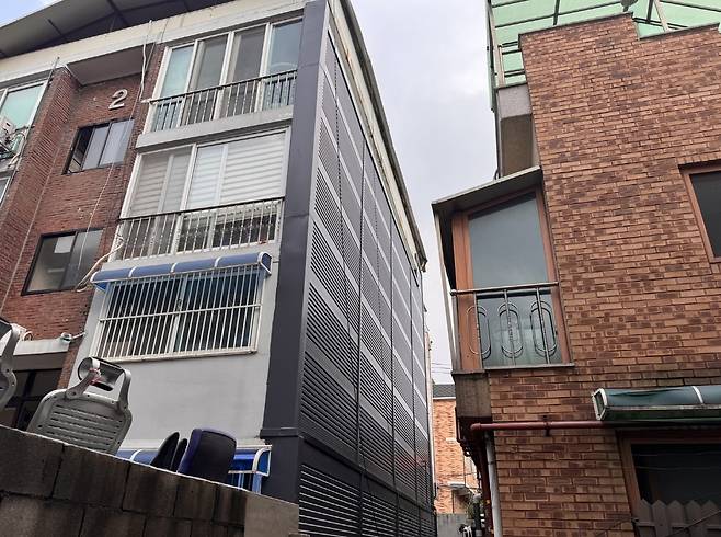 교체된 외벽 [수원시 제공. 재판매 및 DB 금지]