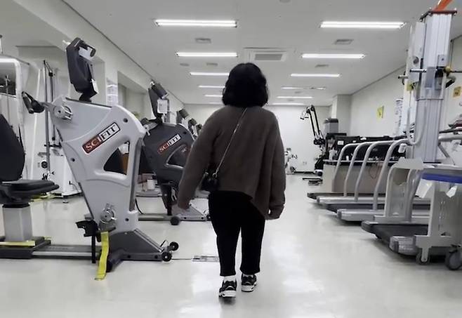 저인산혈증 치료제 크리스비타 처방 후 걷기 시작한 A씨 [환자 가족 제공. 재판매 및 DB 금지]