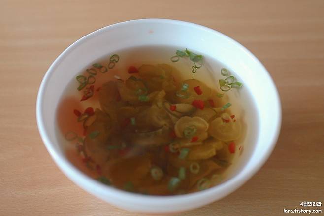 완성된 오이지냉국