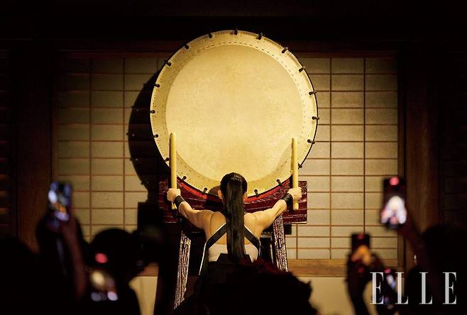 갈라 디너에서 선보인 일본 전통 악기 타이코 공연.